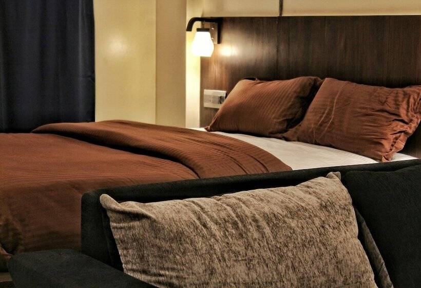 סטודיו דלוקס, Casajuliana