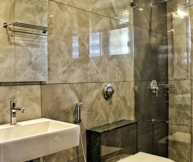 סטודיו דלוקס, Casajuliana