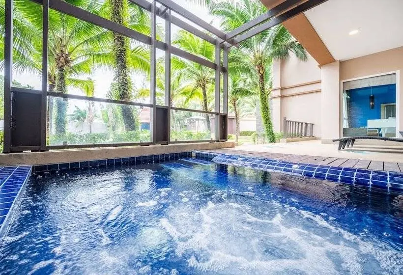 سوئیت خانواده 2 خوابه, Coco Phuket Bangtao Beach
