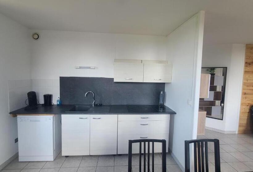 شقة غرفة واحدة, Le Cabistou