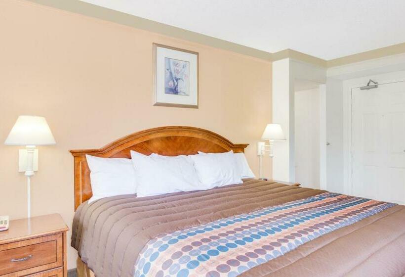 Deluxe Suite King Bed, Days Inn By Wyndham Birmingham/west