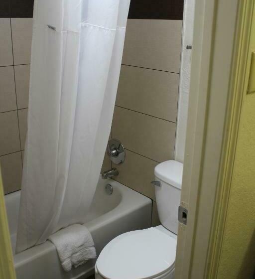 سوئیت با تخت بزرگ, Days Inn By Wyndham Birmingham/west