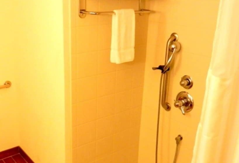 غرفة قياسية لذوى الاحتياجات الخاصة, Hilton Garden Inn Pascagoula