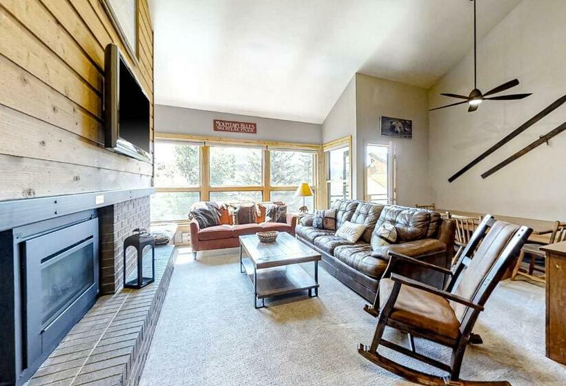 2ベッドルームアパートメント, Kutuk Condominiums