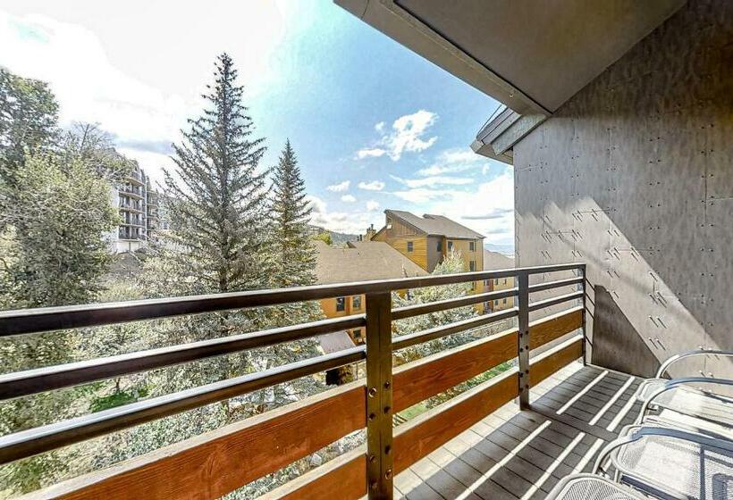 2ベッドルームアパートメント, Kutuk Condominiums