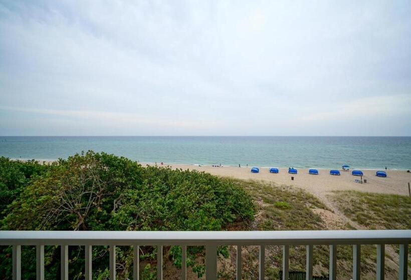 标准工作室, La Costa Beach Club