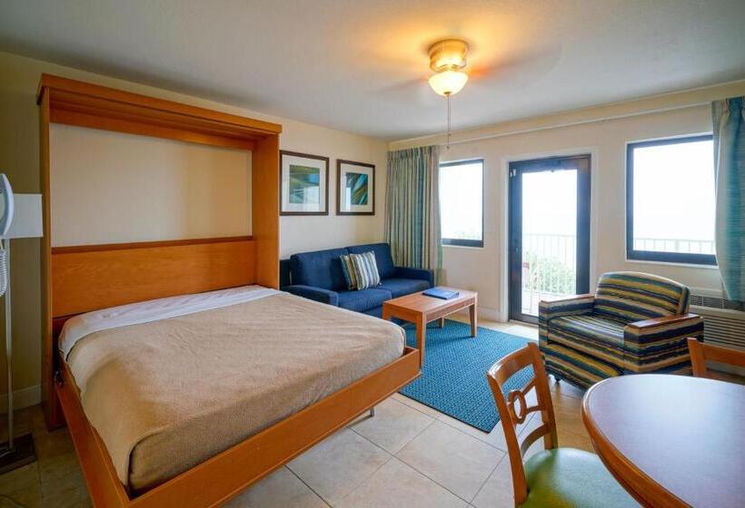 标准工作室, La Costa Beach Club