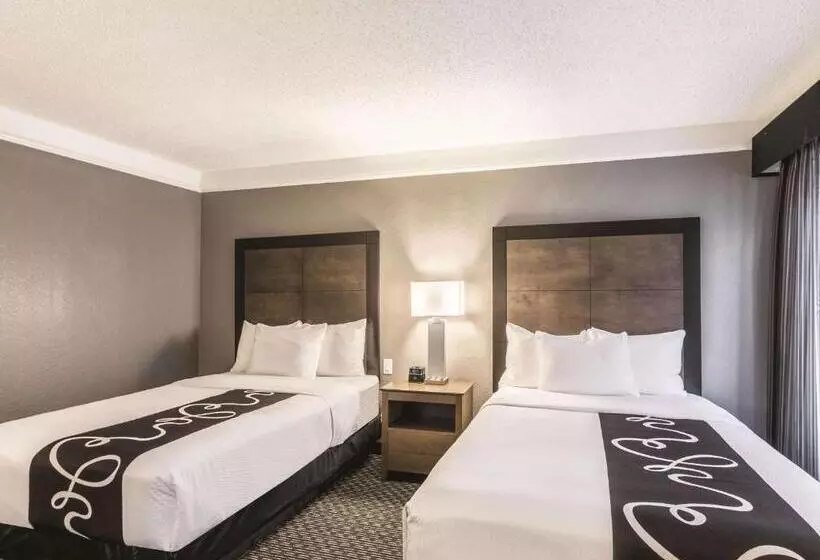 2ダブルベッドのスタンダードルーム, La Quinta By Wyndham Austin At The Domain