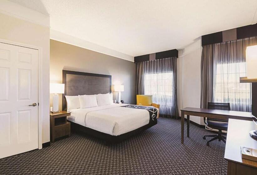 غرفة قياسية سرير كينج, La Quinta By Wyndham Austin At The Domain