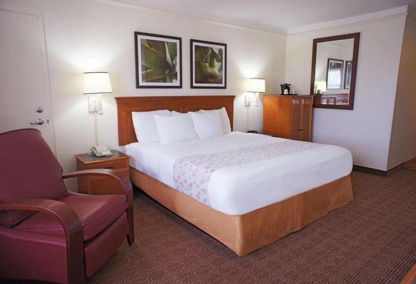 Номер Стандарт Кровать Кинг Адаптированный для Инвалидов, La Quinta By Wyndham Coral Springs University Dr