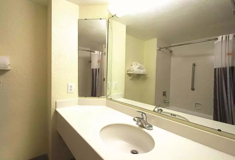 キングサイズベッドのスイートルーム, La Quinta By Wyndham Coral Springs University Dr