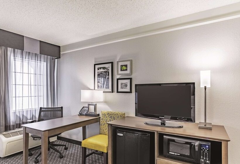 غرفه قياسيه سريرين مزدوجين, La Quinta By Wyndham Austin At The Domain