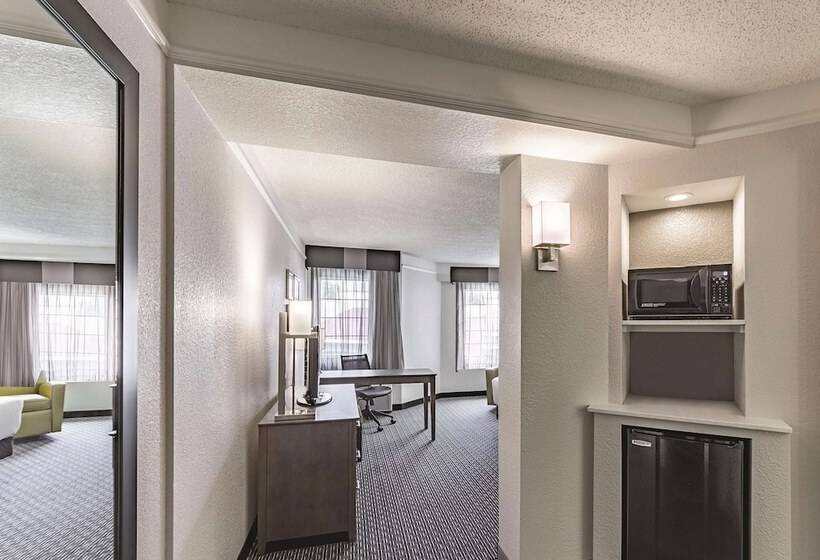 غرفه قياسيه سريرين مزدوجين, La Quinta By Wyndham Austin At The Domain