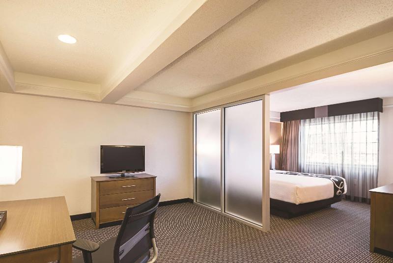 キングサイズベッドのデラックススイート, La Quinta By Wyndham Austin At The Domain