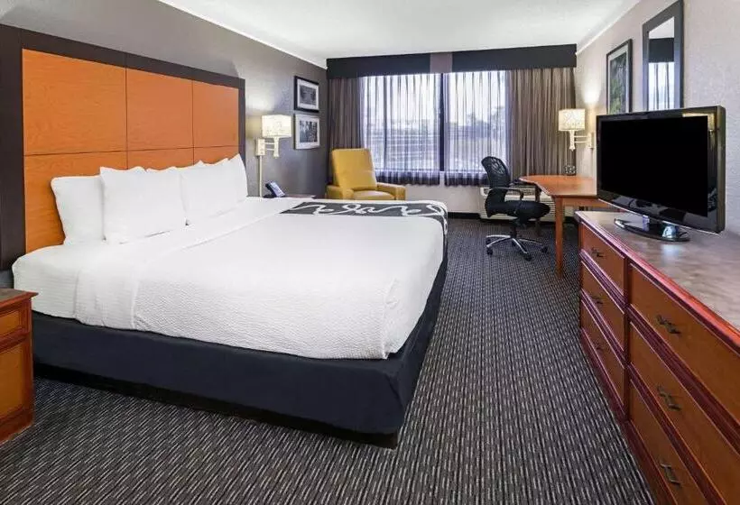اتاق استاندارد با تخت بزرگ, La Quinta By Wyndham Buena Park