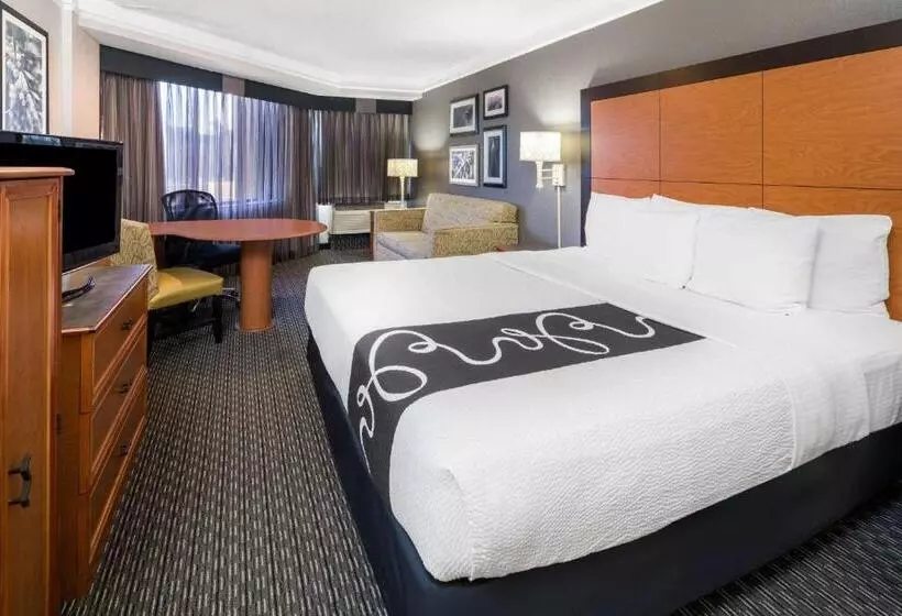 اتاق اجرایی با تخت بزرگ, La Quinta By Wyndham Buena Park