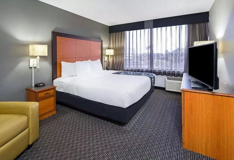 سوییت لوکس, La Quinta By Wyndham Buena Park