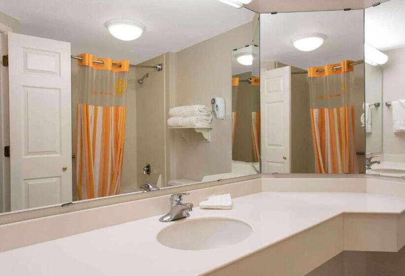 Номер Deluxe Кровать Кинг, La Quinta By Wyndham Denver Southwest Lakewood
