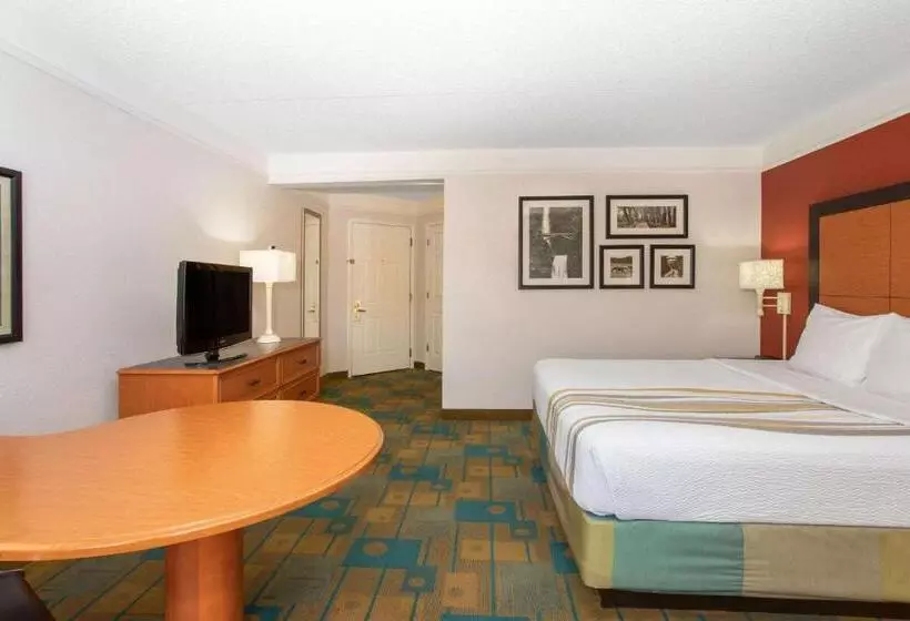 キングサイズベッドのエクゼクティブルーム, La Quinta By Wyndham Denver Southwest Lakewood