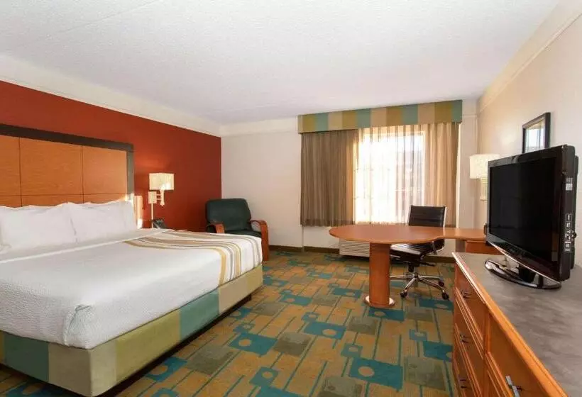 キングサイズベッドのエクゼクティブルーム, La Quinta By Wyndham Denver Southwest Lakewood