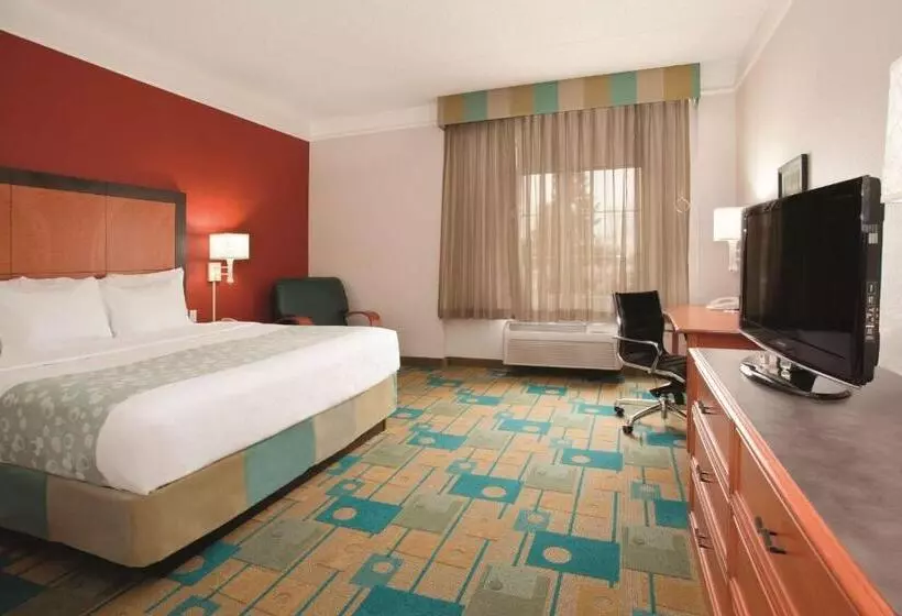 身障者適用キングサイズベッドルーム, La Quinta By Wyndham Denver Southwest Lakewood