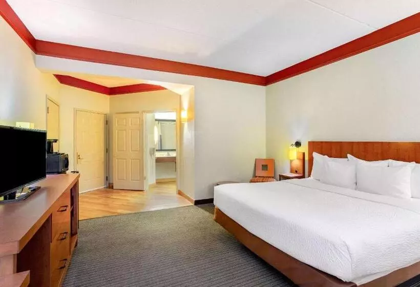 キングサイズベッドのデラックスルーム, La Quinta By Wyndham Raleigh Crabtree