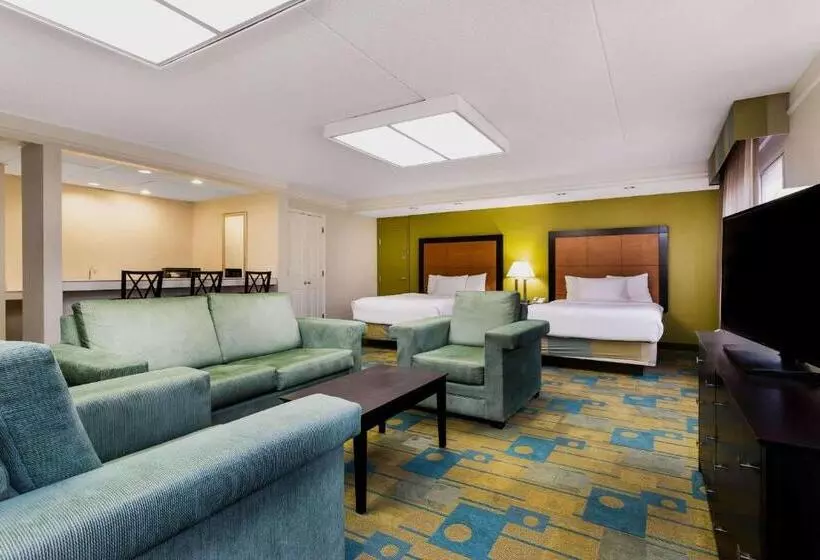 استودیوی لوکس, La Quinta By Wyndham St. Pete Clearwater Airport