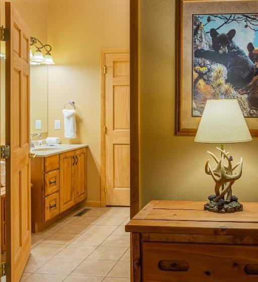 חדר אקזקיוטיב, Lodge At Palmer Gulch