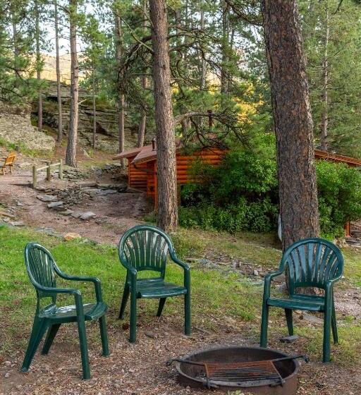 בקתה, Lodge At Palmer Gulch