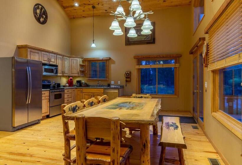 חדר אקזקיוטיב, Lodge At Palmer Gulch