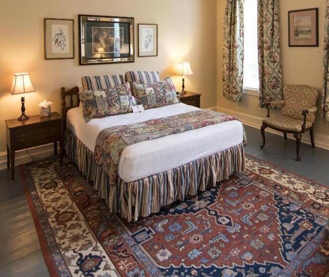 اتاق استاندارد با سرویس بهداشتی مشترک, La Reserve Bed And Breakfast