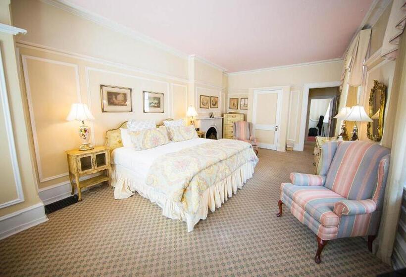 غرفة ديلوكس سرير كينج, La Reserve Bed And Breakfast