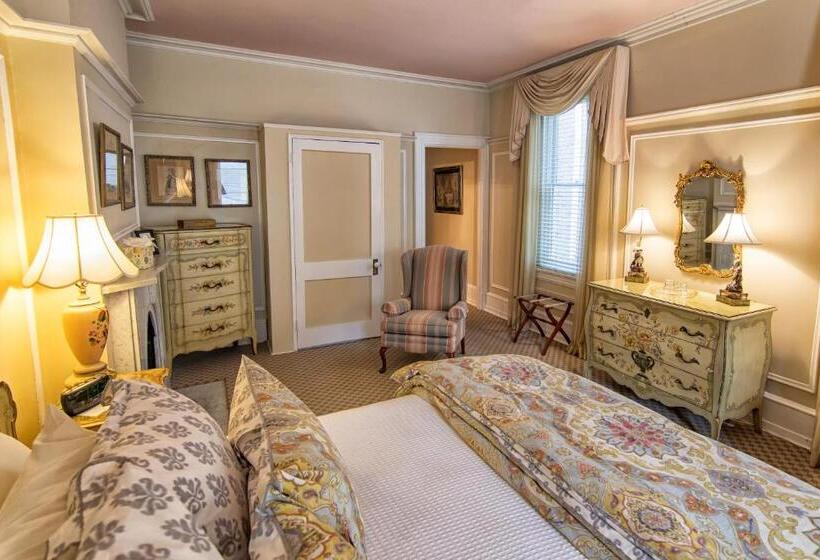 غرفة ديلوكس سرير كينج, La Reserve Bed And Breakfast
