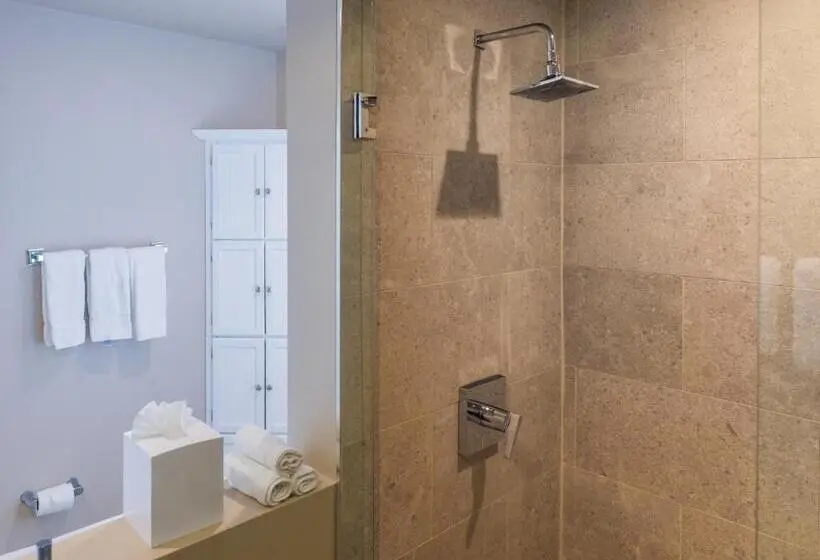 2 Bedrooms Suite Sea View, Lime Tree Bay Resort