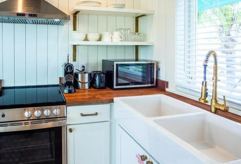 2 Bedrooms Suite Sea View, Lime Tree Bay Resort