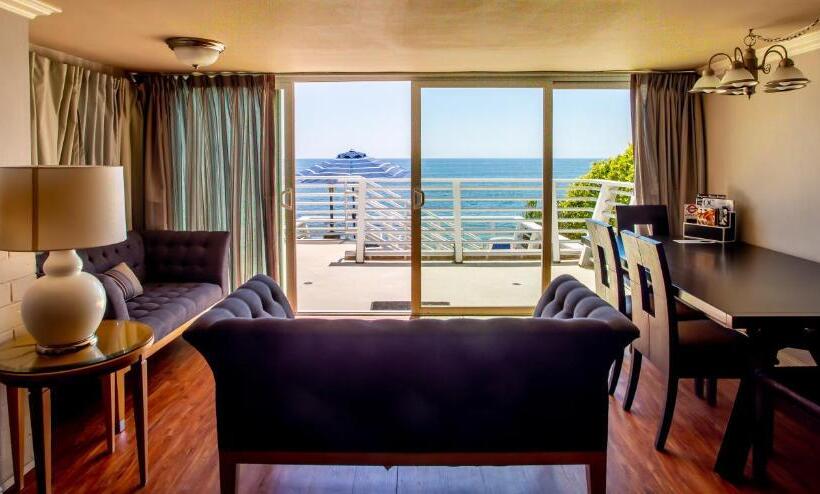 جناح جونيور بريميوم مطل على البحر, Laguna Surf Lodge By Scp Hotels