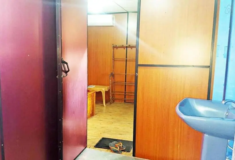 Standardzimmer, Beehive Colombo