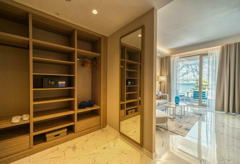 חדר סופריור עם מיטת קינג, Hyatt Regency Kotor Bay Resort