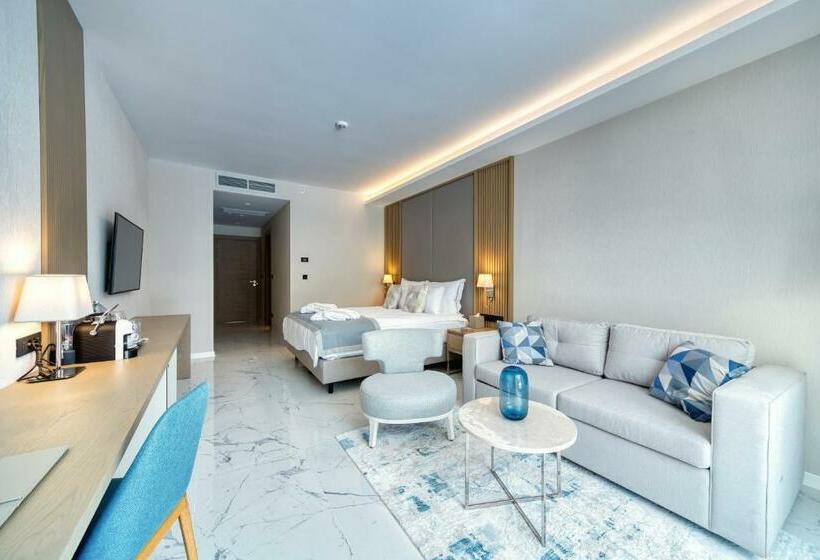 اتاق لوکس, Hyatt Regency Kotor Bay Resort