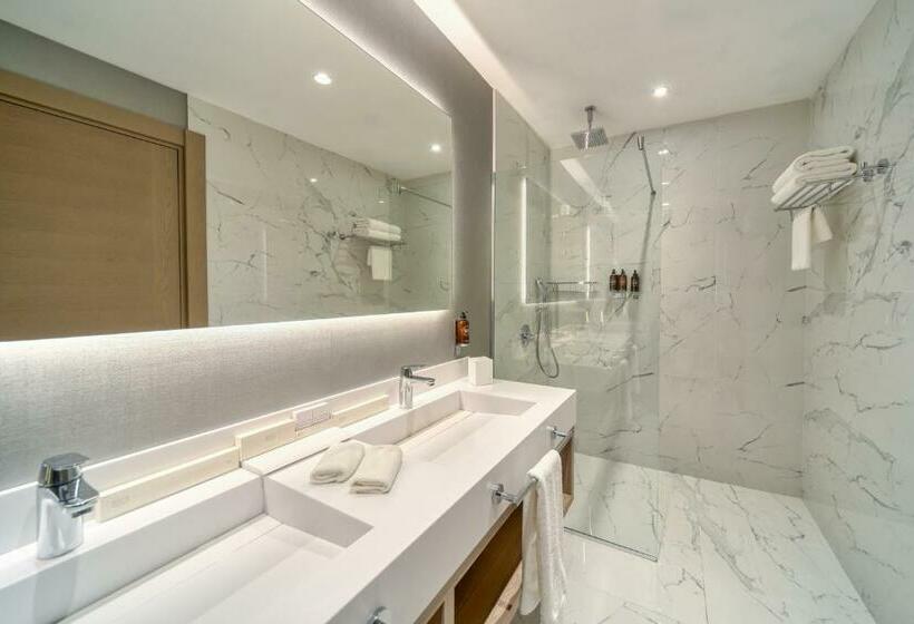 اتاق لوکس, Hyatt Regency Kotor Bay Resort