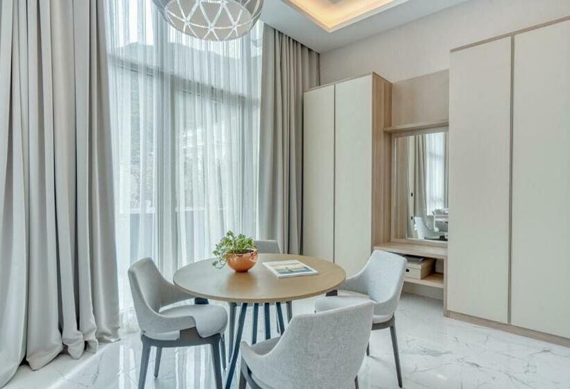סוויטה דלוקס, Hyatt Regency Kotor Bay Resort