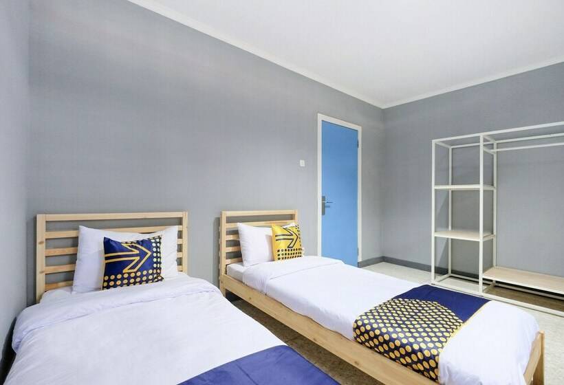 חדר דלוקס, Spot On 2281 Omajo