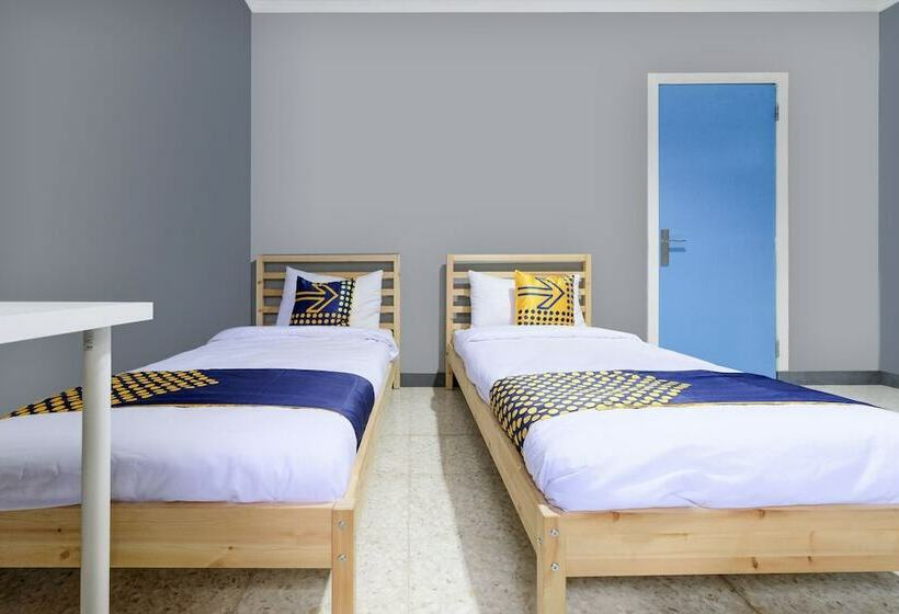 Deluxe Zimmer, Spot On 2281 Omajo