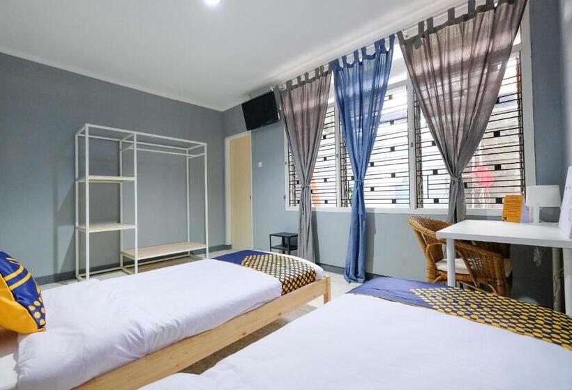 חדר דלוקס, Spot On 2281 Omajo