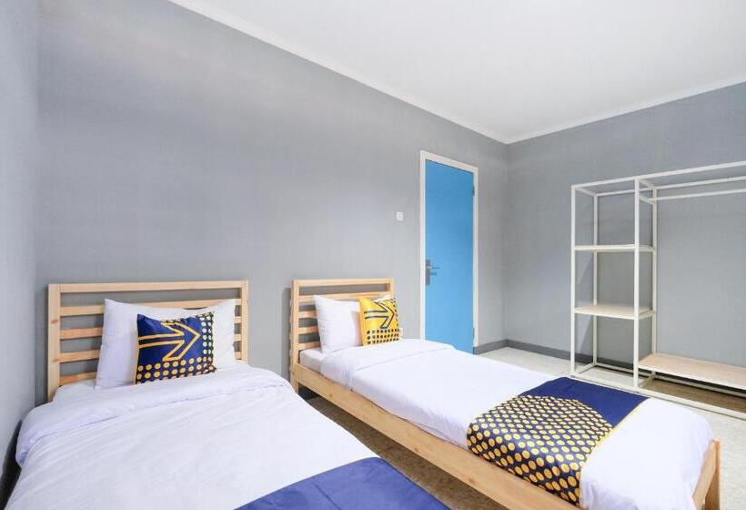 Deluxe Zimmer, Spot On 2281 Omajo