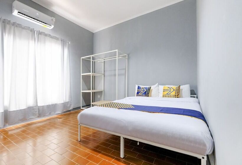 חדר דלוקס, Spot On 2281 Omajo