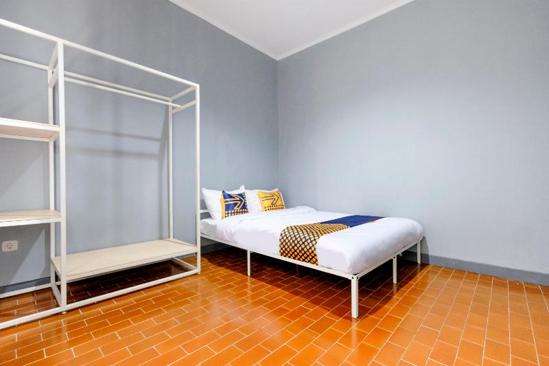Deluxe Zimmer, Spot On 2281 Omajo
