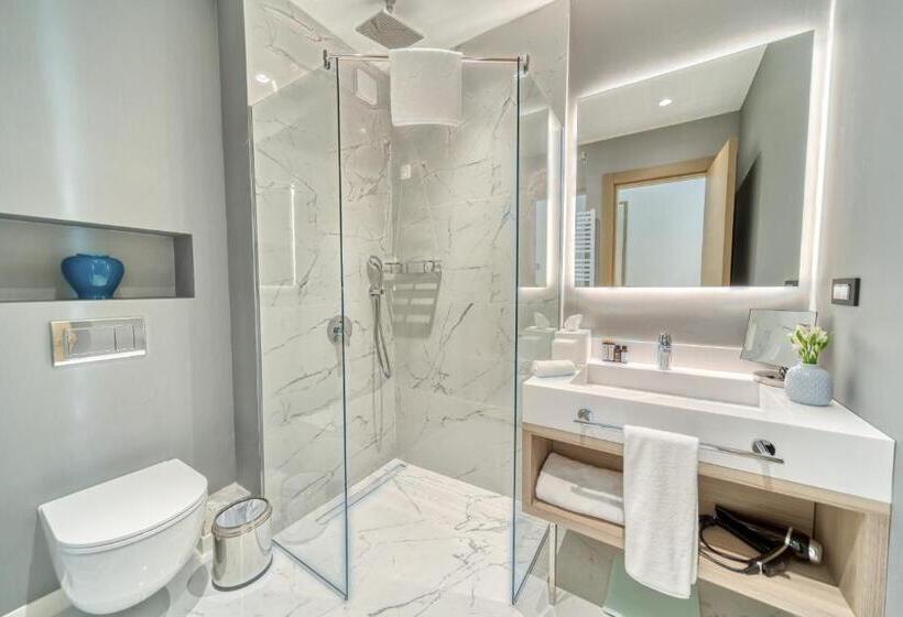 اتاق استاندارد با تخت بزرگ, Hyatt Regency Kotor Bay Resort