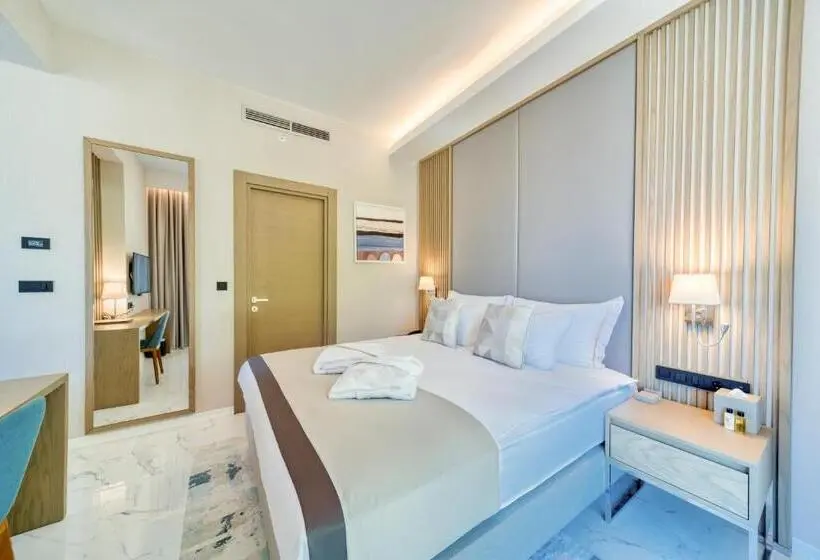 اتاق استاندارد با تخت بزرگ, Hyatt Regency Kotor Bay Resort