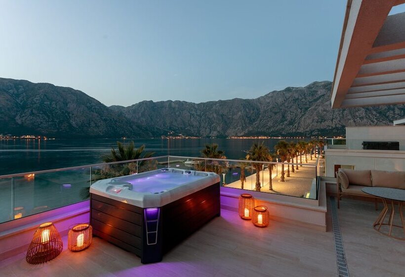 آپارتمان پریمیوم 1 خوابه, Hyatt Regency Kotor Bay Resort